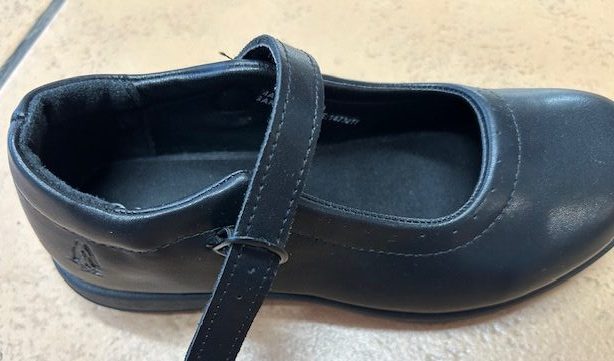 Shoe Black Hush Puppy - Girls buckle